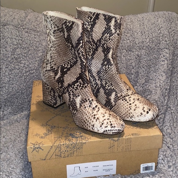 Free People Shoes - Free People Cecile Ankle Boots Snakeskin size 7.5